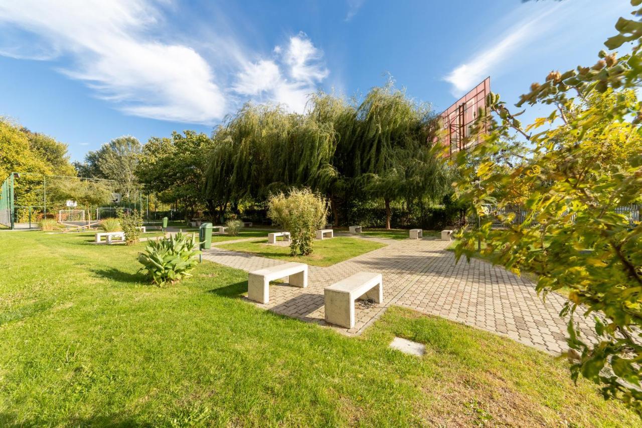 Ari - Ared Luxurious Apartments With Balcony & Free Parking Arad Esterno foto