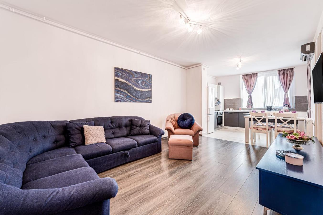 Ari - Ared Luxurious Apartments With Balcony & Free Parking Arad Esterno foto